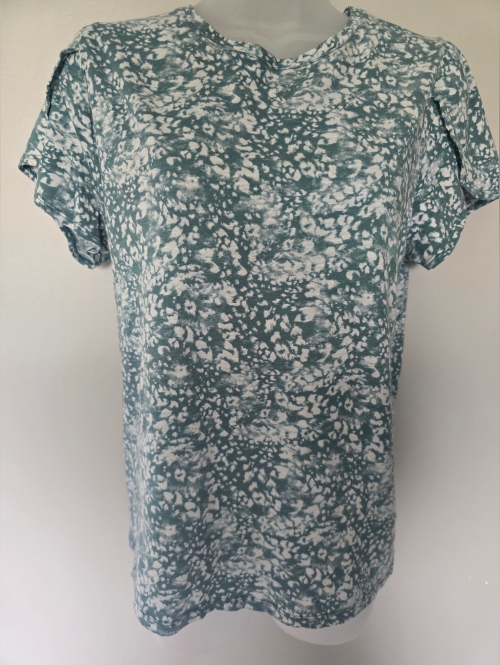 Nine West flutter sleeve top Green & White Womens Size Large
